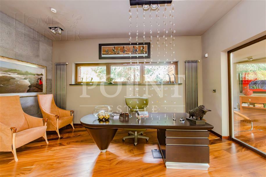 2-этажный коттедж 1 750 м² с отделкой