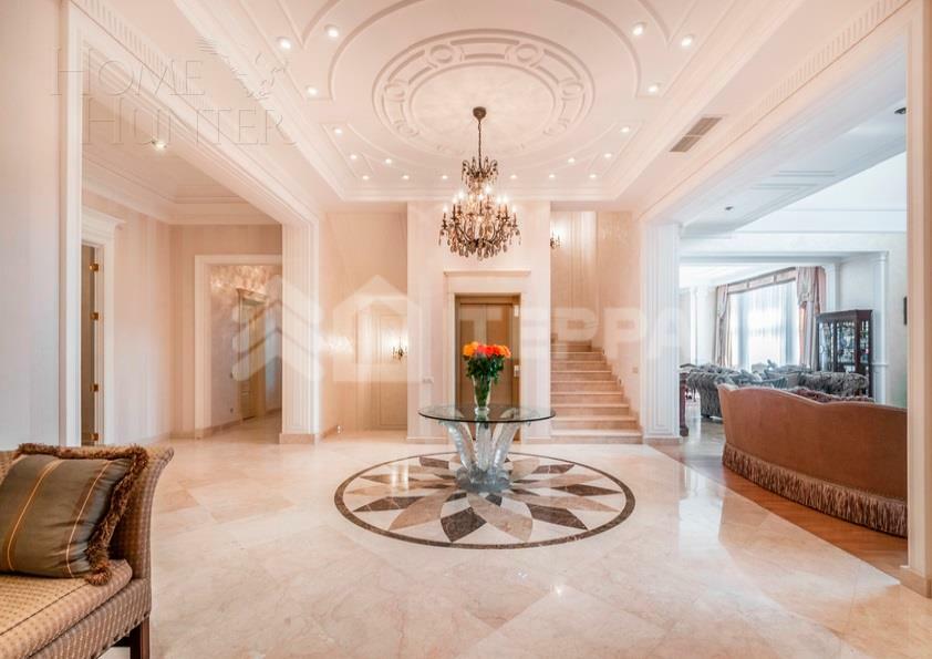 3-этажный коттедж 1 800 м² с отделкой