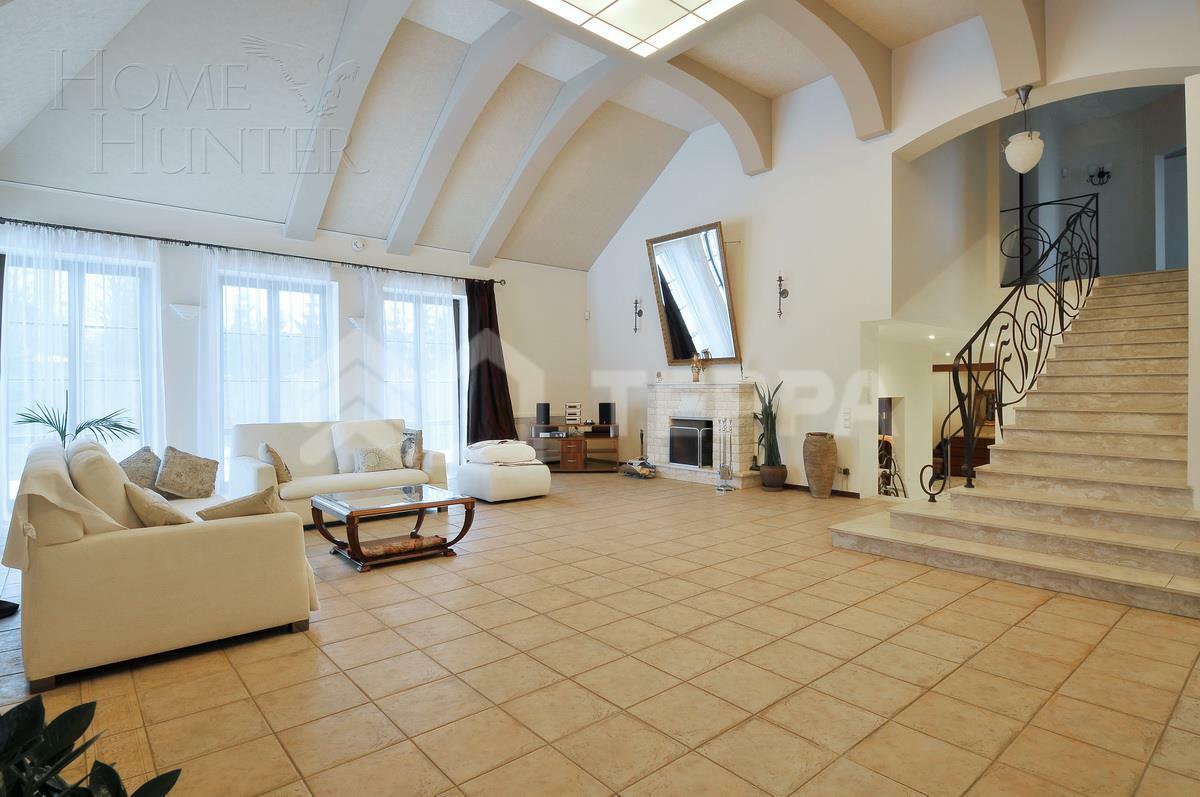 2-этажный коттедж 650 м² с отделкой