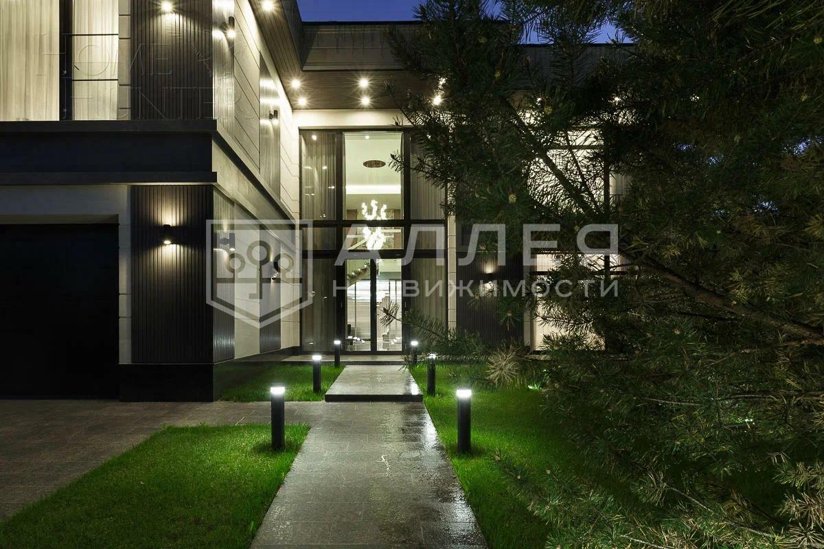 2-этажный коттедж 1 145 м² с отделкой