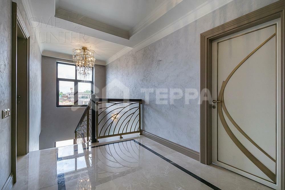 2-этажный коттедж 400 м² с отделкой