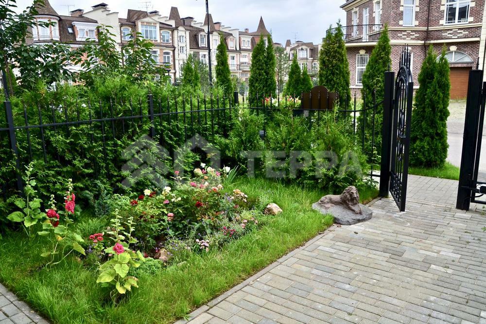 2-этажный таунхаус 400 м² с отделкой