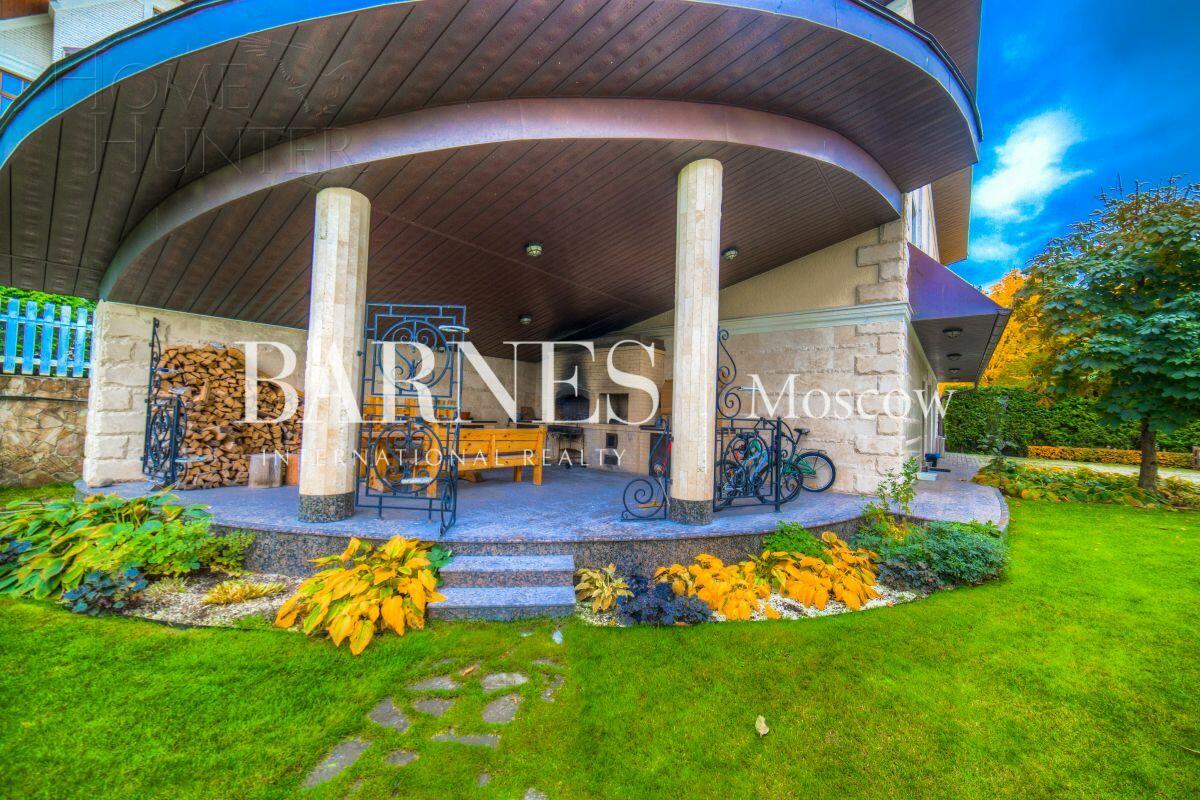 2-этажный коттедж 1 400 м² с отделкой