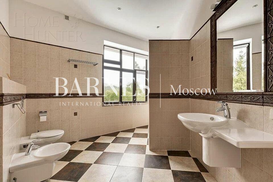 2-этажный коттедж 800 м² с отделкой