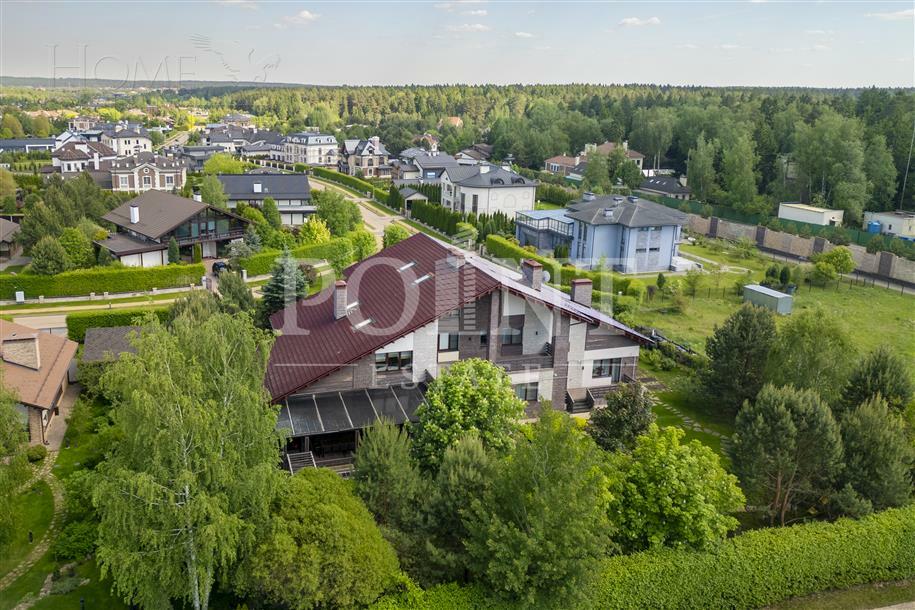 2-этажный коттедж 720 м² с отделкой