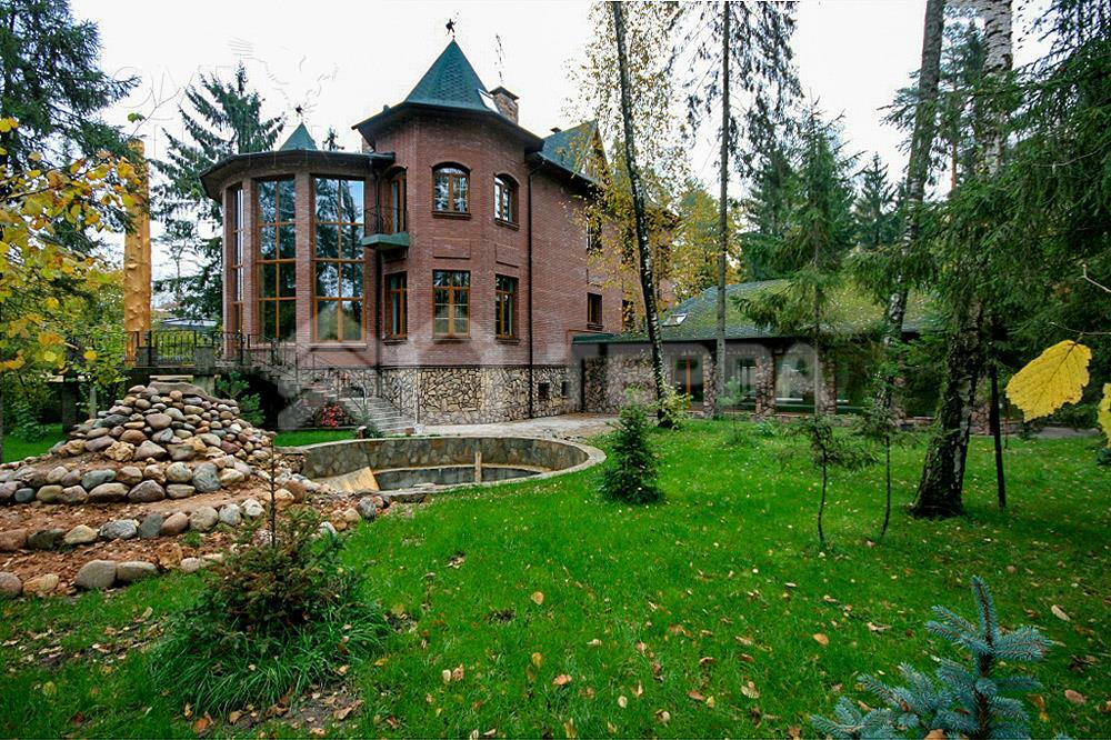 2-этажный коттедж 1 500 м² с отделкой