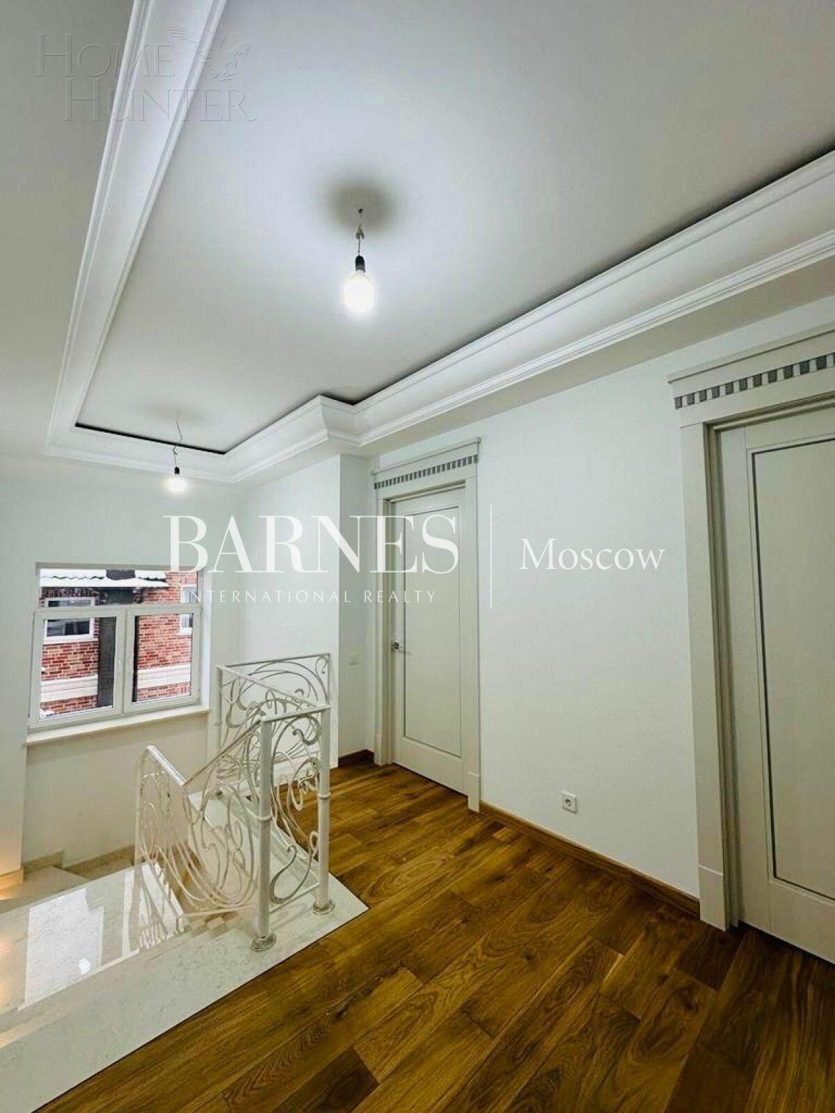 2-этажный коттедж 400 м² с отделкой