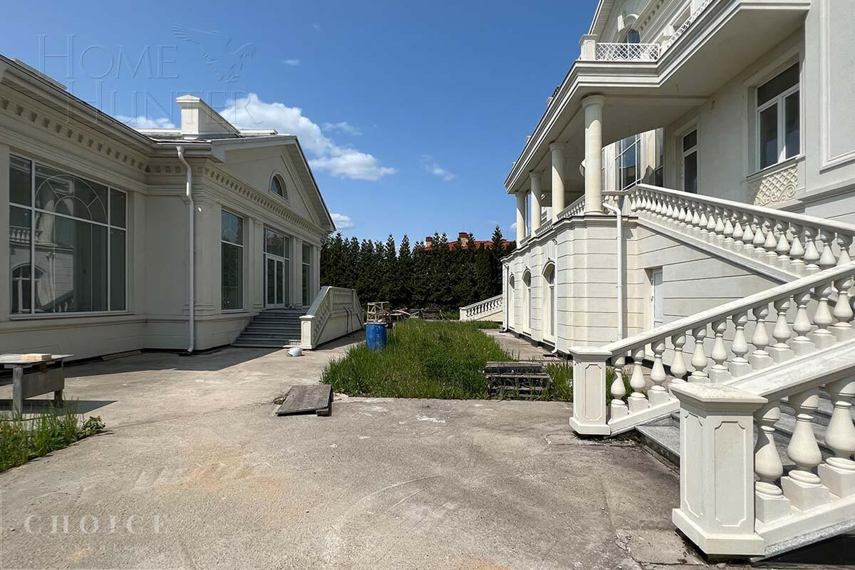 3-этажный коттедж 1 532 м² без отделки