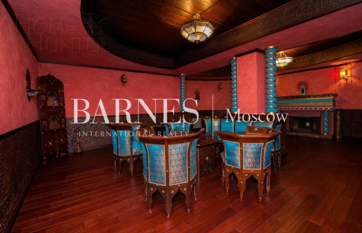 2-этажный коттедж 1 400 м² с отделкой