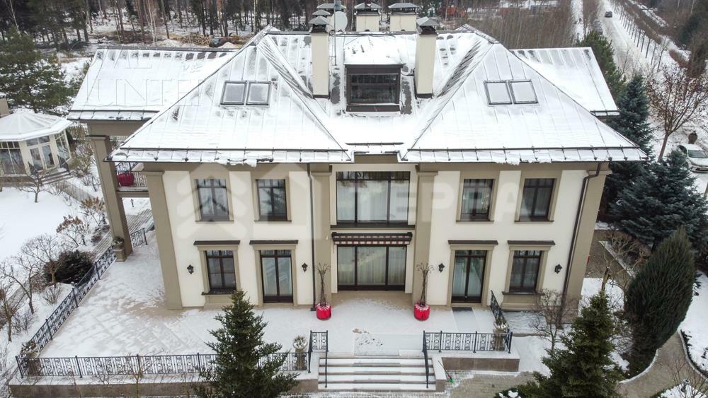 КОТТЕДЖ 972 м² с отделкой