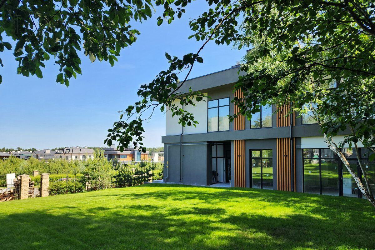 2-этажный коттедж 720 м² с отделкой