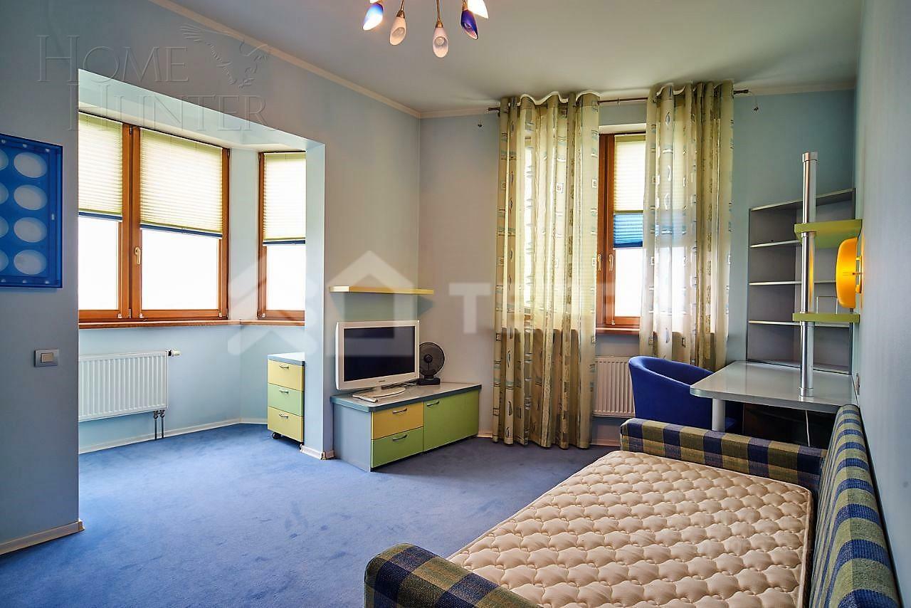 2-УРОВНЕВЫЙ ПЕНТХАУС С ОТДЕЛКОЙ 200 М² НА 25 ЭТАЖЕ