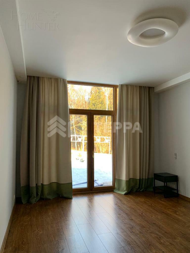 2-этажный коттедж 1 000 м² с отделкой