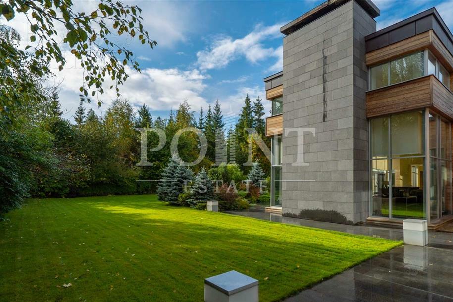 1-этажный коттедж 650 м² с отделкой