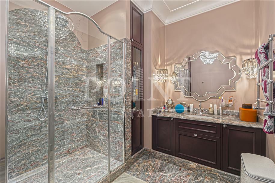 2-этажный коттедж 737 м² с отделкой