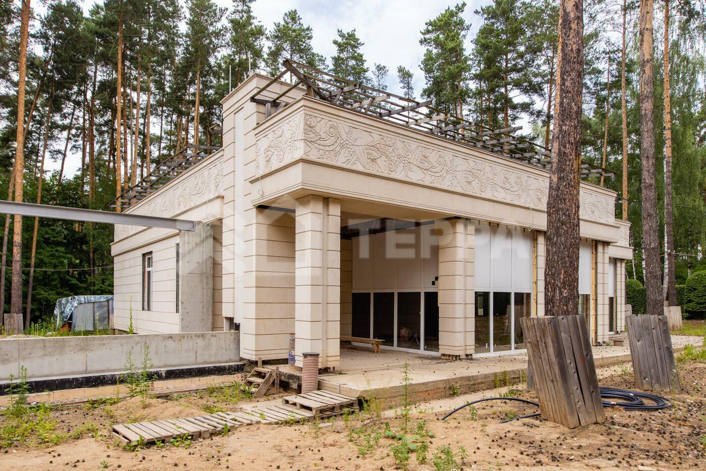 2-этажный коттедж 3 748 м² без отделки