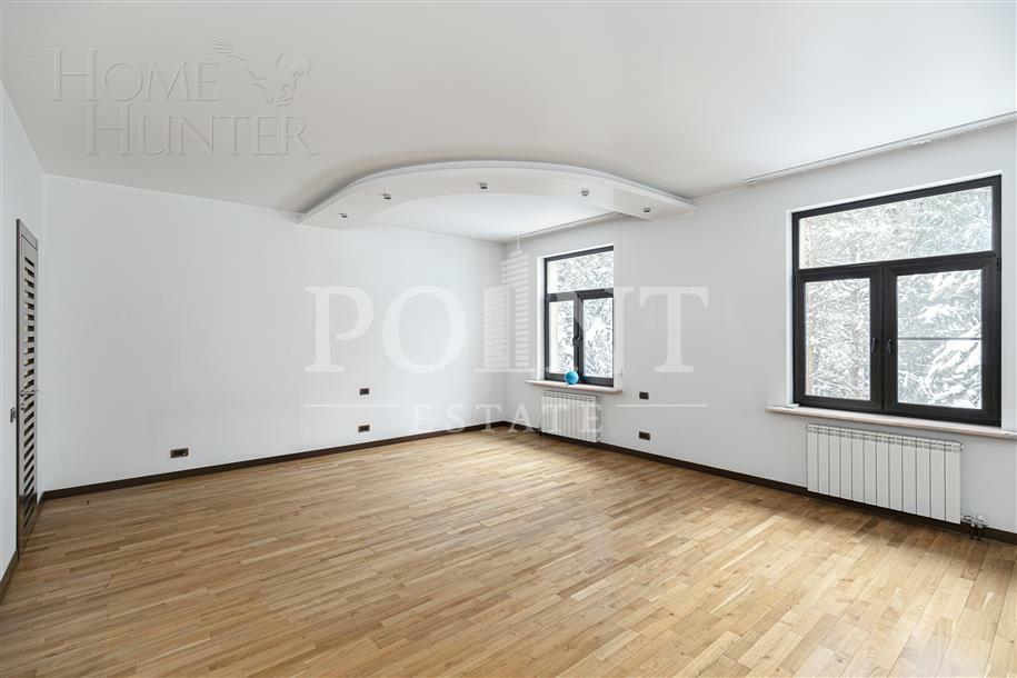 3-этажный таунхаус 350 м² с отделкой