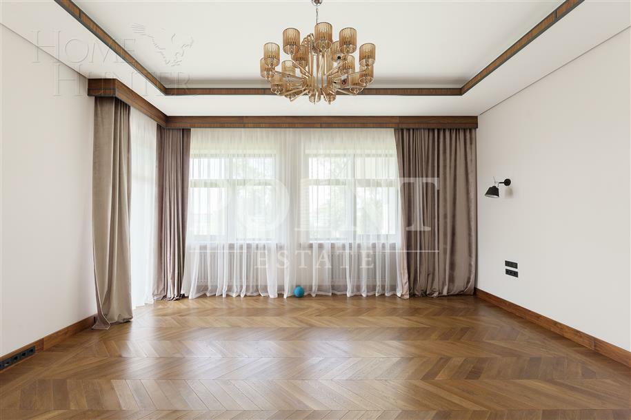 2-этажный коттедж 989.7 м² с отделкой