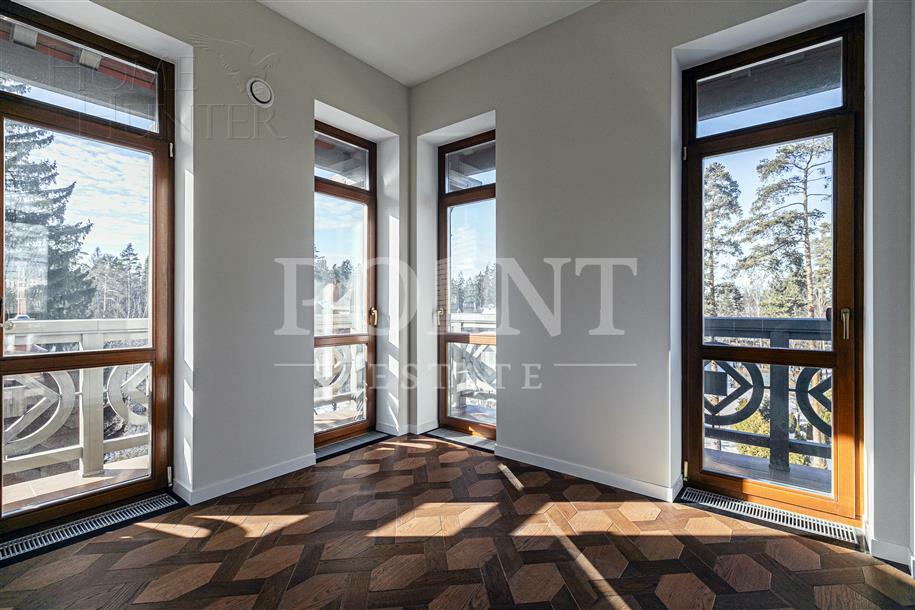 3-этажный коттедж 697 м² с отделкой