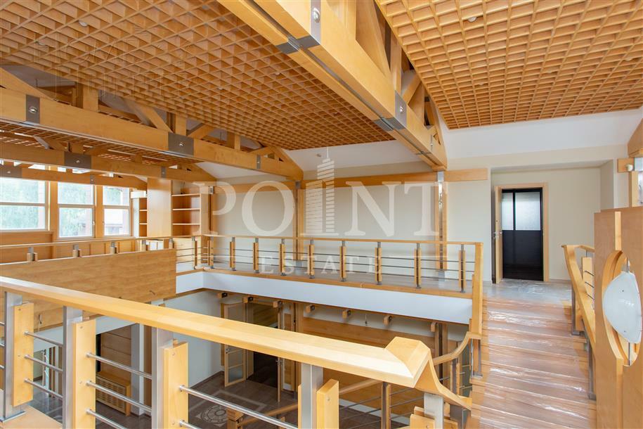 2-этажный коттедж 1 450 м² с отделкой