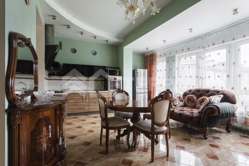 3-этажный таунхаус 200 м² с отделкой