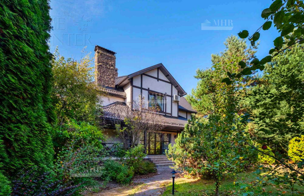 2-этажный коттедж 360 м² с отделкой