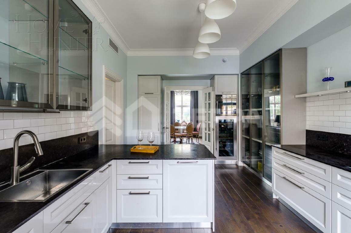 2-этажный таунхаус 345 м² с отделкой