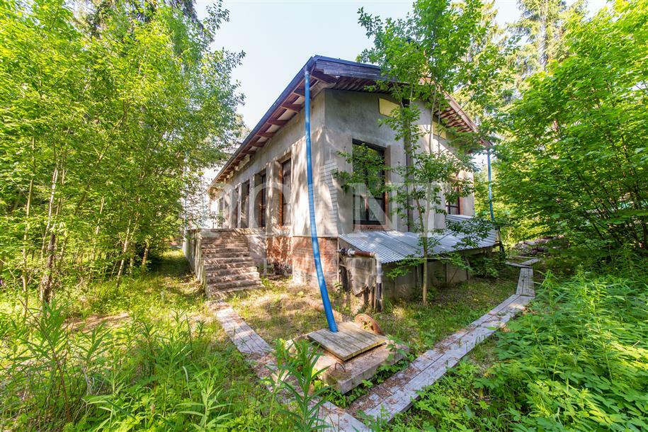 2-этажный коттедж 1 350 м² без отделки