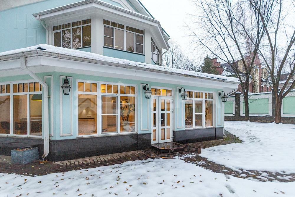 2-этажный коттедж 520 м² с отделкой