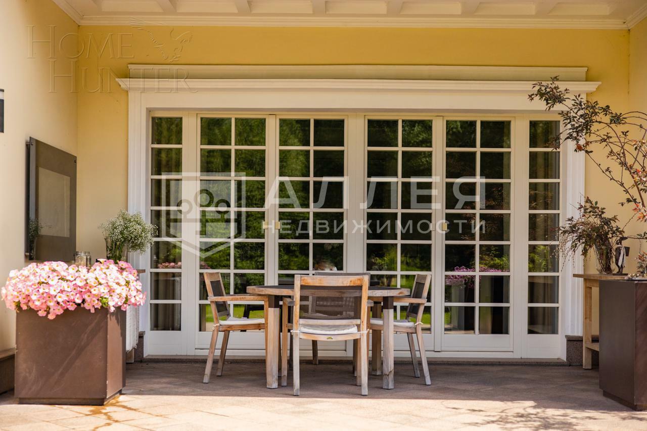 2-этажный коттедж 1 000 м² с отделкой