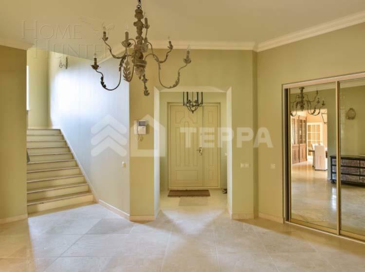 2-этажный коттедж 550 м² с отделкой