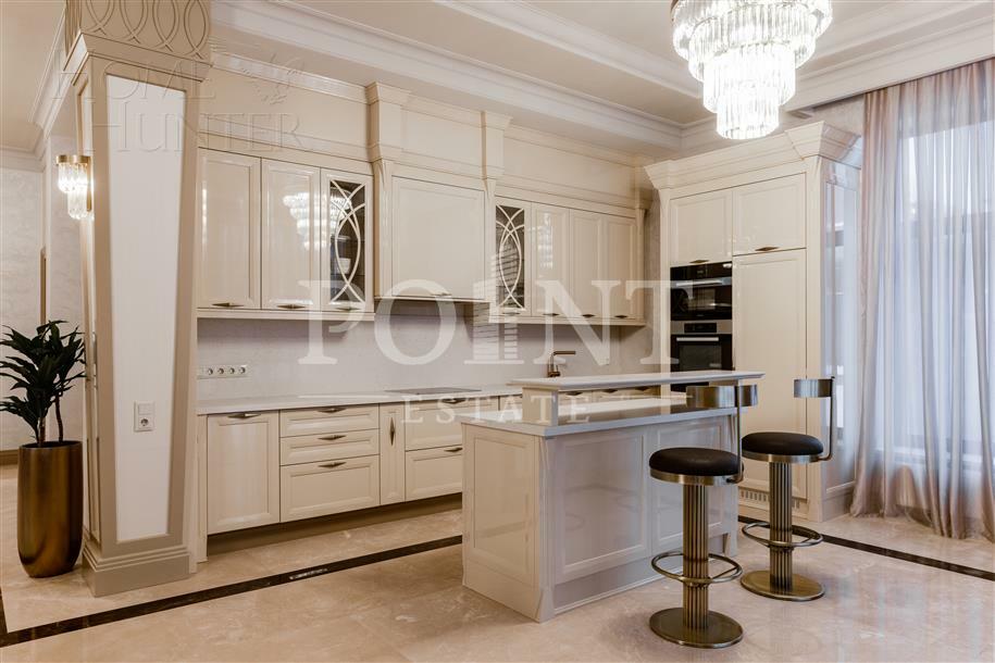 2-этажный коттедж 400 м² с отделкой