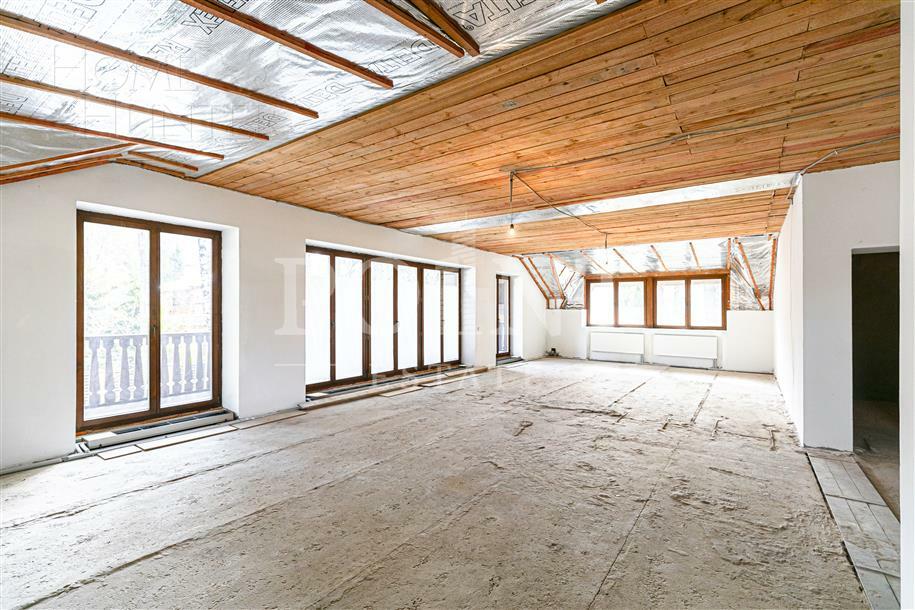 2-этажный коттедж 640 м² без отделки