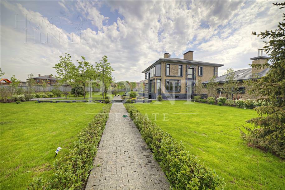 2-этажный коттедж 750 м² с отделкой