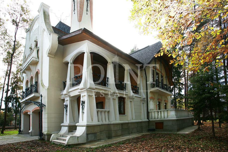 2-этажный коттедж 691 м² с отделкой