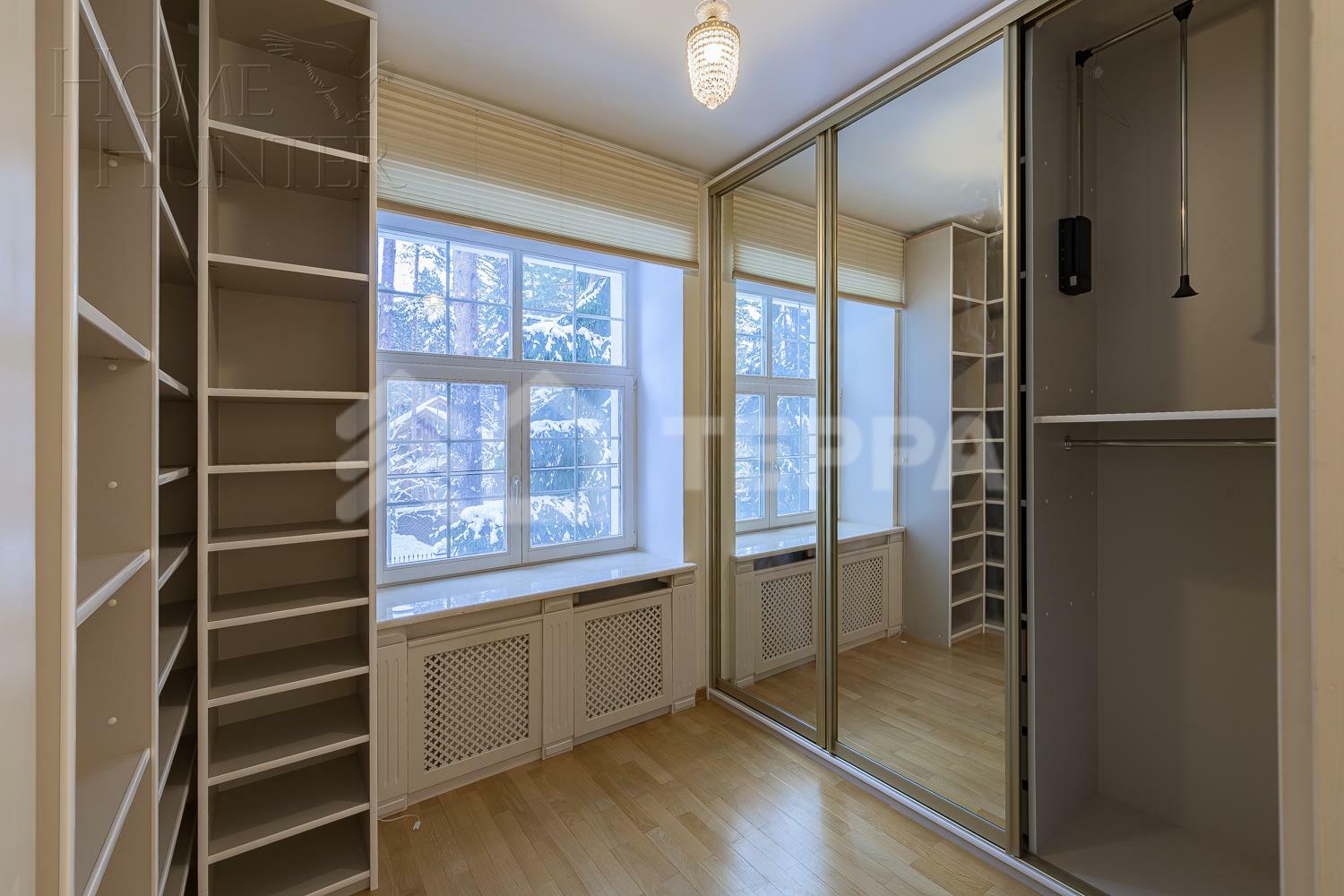 2-этажный коттедж 1 250 м² с отделкой