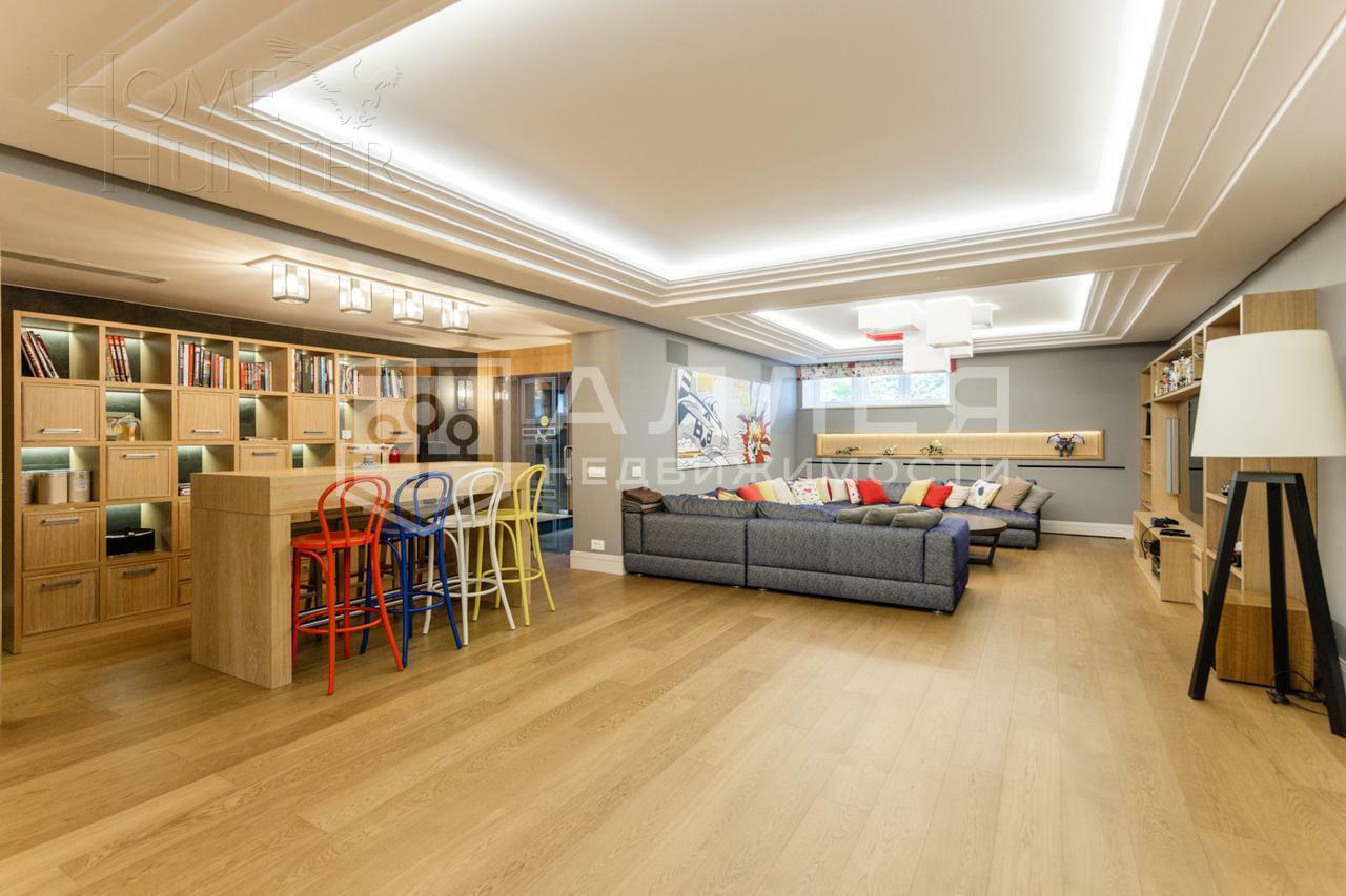 2-этажный коттедж 1 000 м² с отделкой