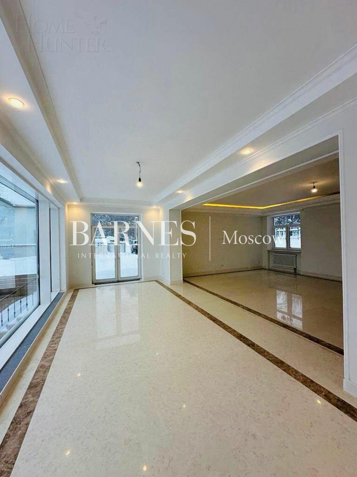 2-этажный коттедж 400 м² с отделкой