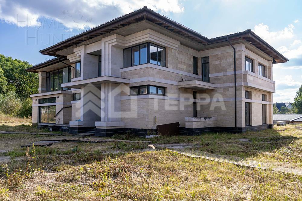 2-этажный коттедж 900 м² без отделки