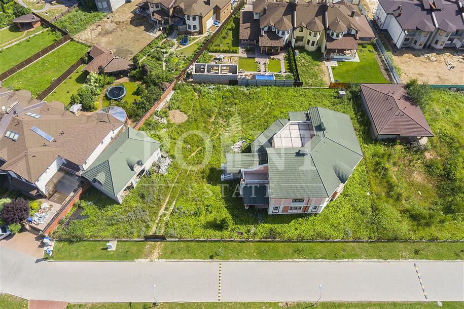 КОТТЕДЖ 780 м² без отделки