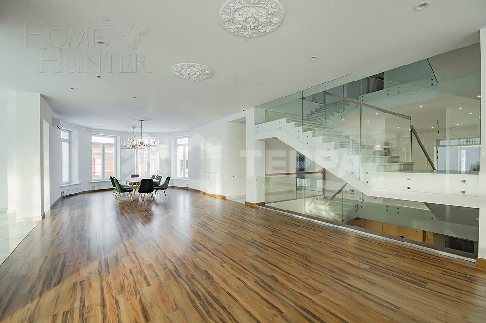 2-этажный коттедж 1 500 м² с отделкой