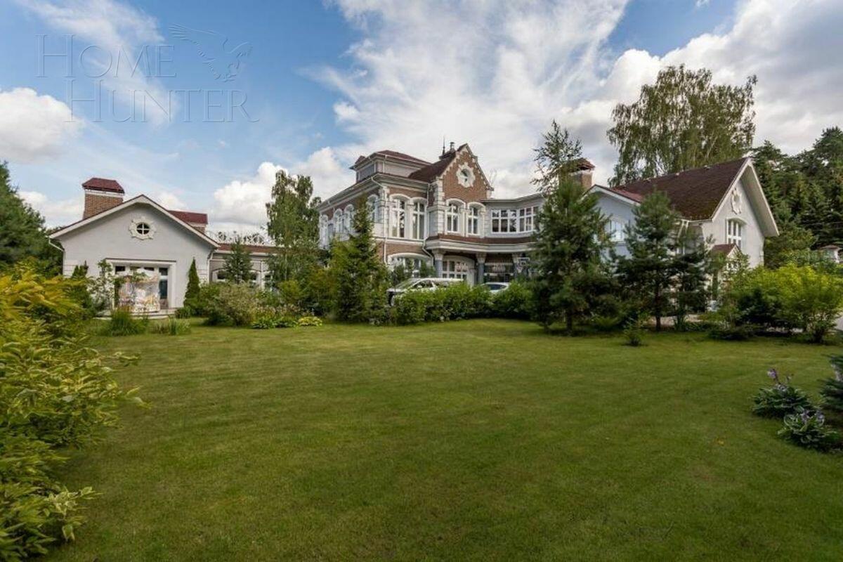 3-этажный коттедж 953 м² с отделкой