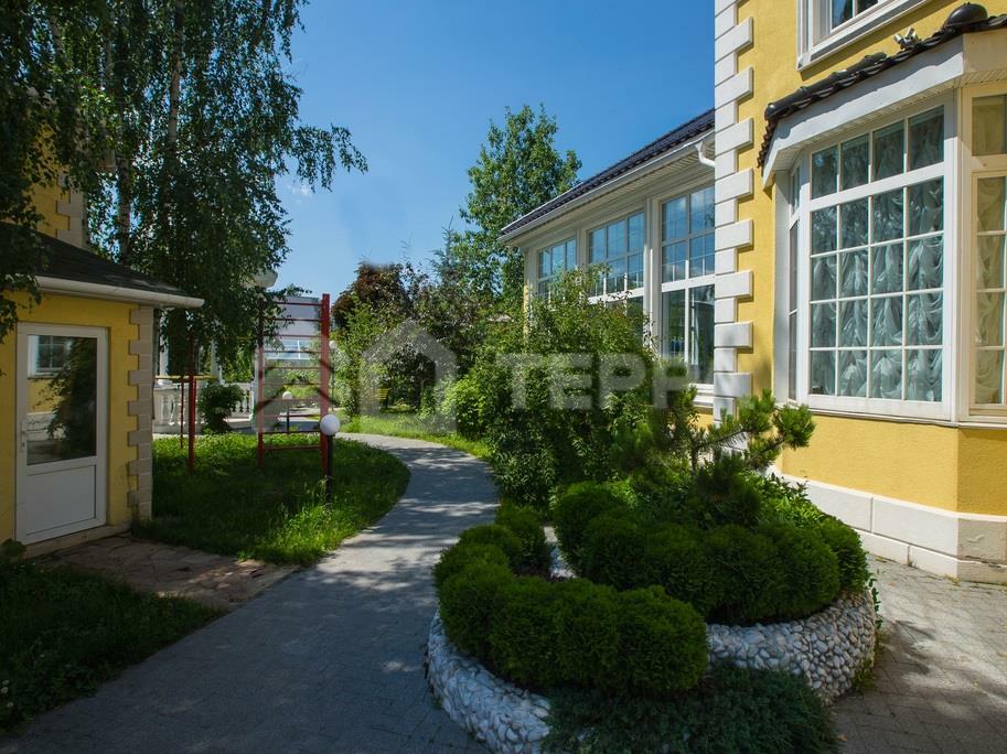 2-этажный коттедж 800 м² с отделкой