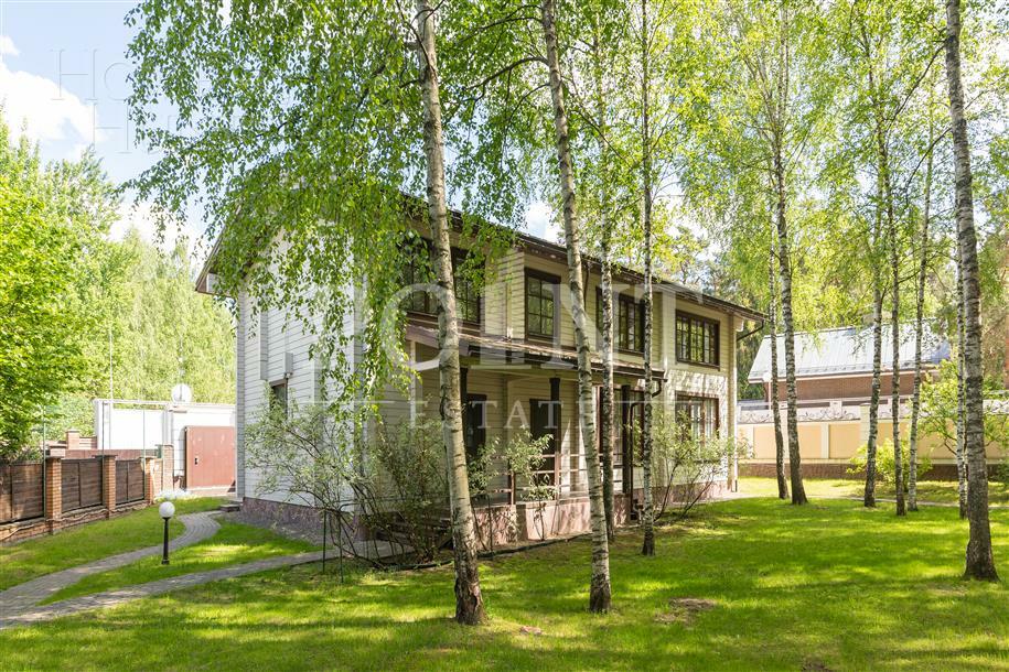 2-этажный коттедж 1 200 м² с отделкой