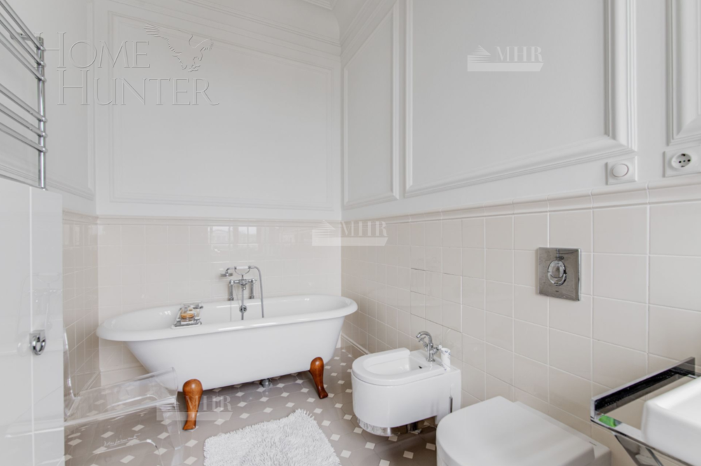 2-этажный коттедж 1 100 м² с отделкой