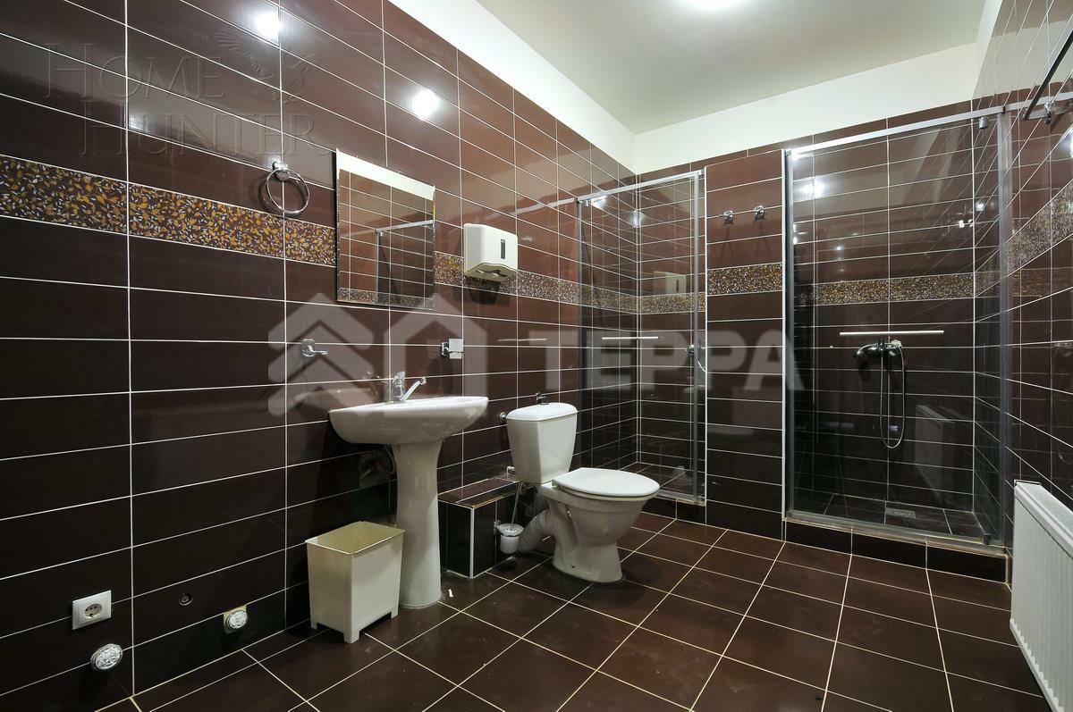 3-этажный коттедж 600 м² с отделкой