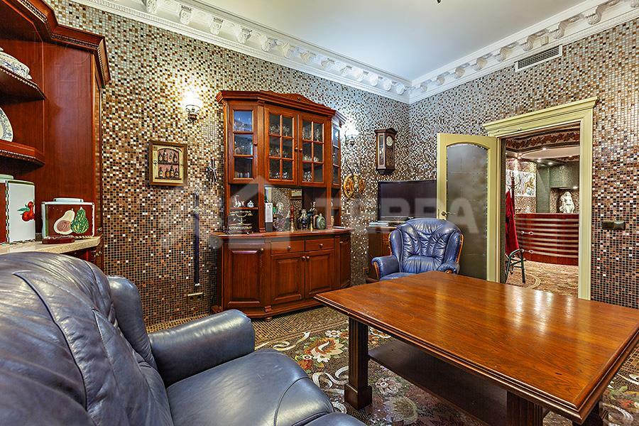 2-этажный коттедж 1 400 м² с отделкой