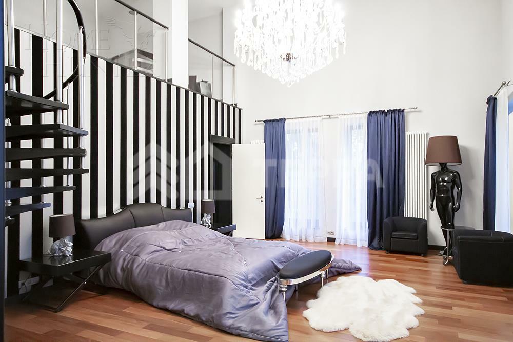 3-этажный коттедж 1 300 м² с отделкой