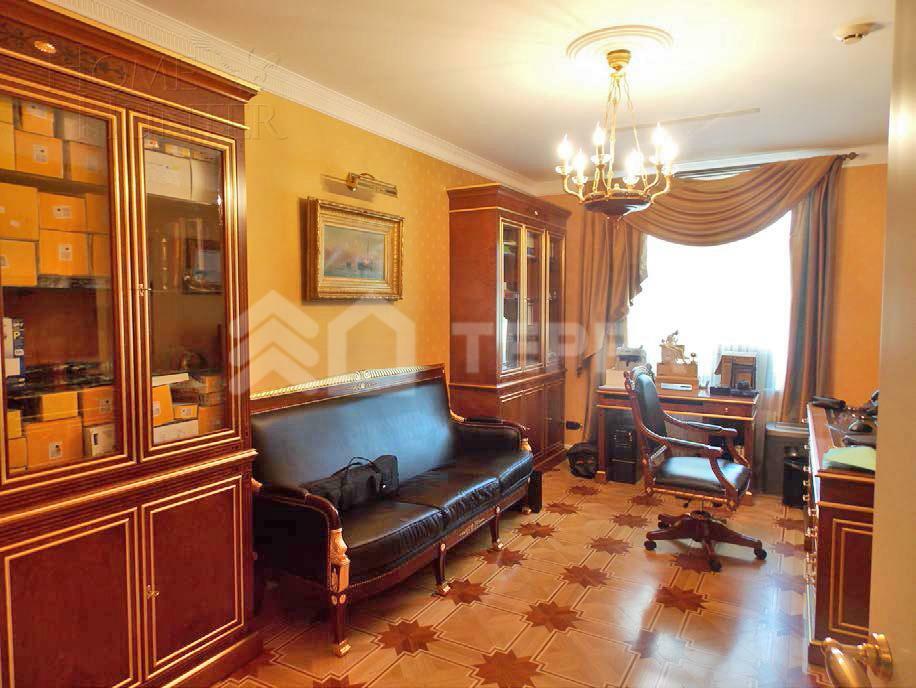 2-этажный коттедж 782.7 м² с отделкой