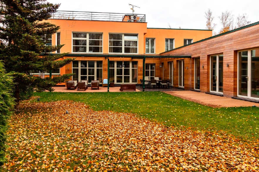 2-этажный коттедж 760 м² с отделкой